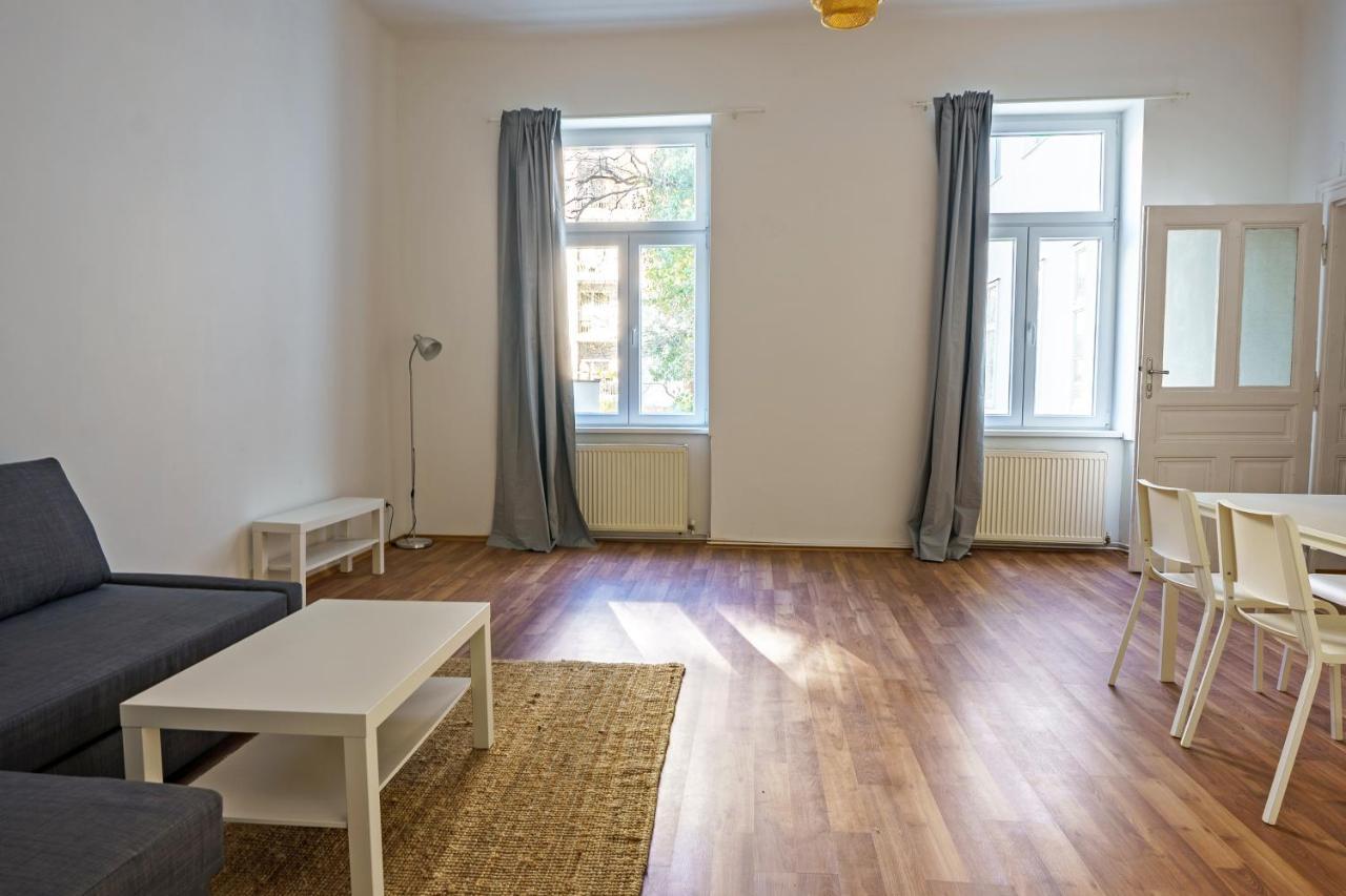 1090 * Wien